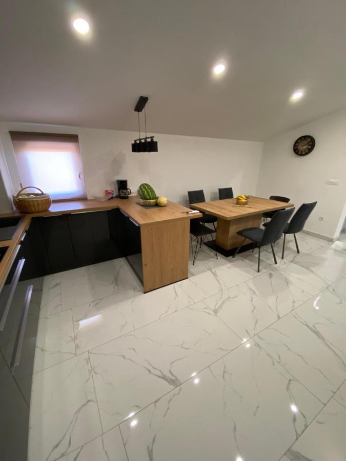 Holiday Home “Marko” With Heated Pool! Нин Экстерьер фото