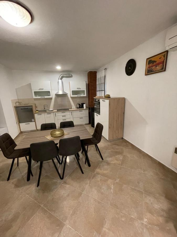 Holiday Home “Marko” With Heated Pool! Нин Экстерьер фото